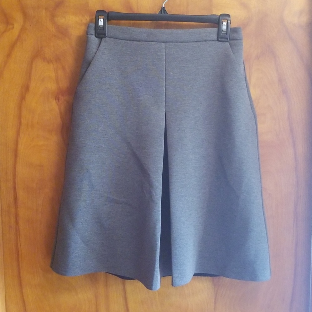 NWT forever 21 grey skirt
